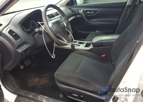 2015 Nissan Altima 2.5 S из США, поврежденный, VIN 1N4AL3AP8FN868113